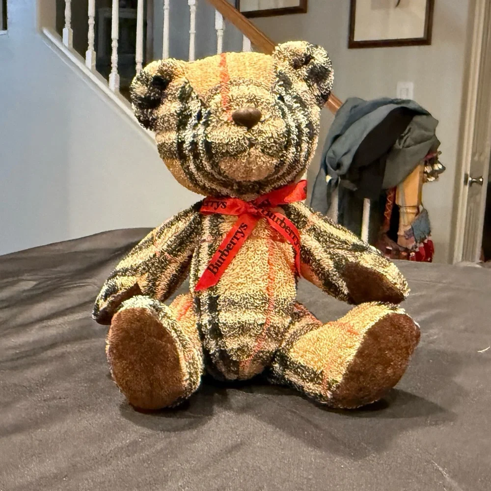 Burberry Vintage Check Thomas Teddy Bear Red Bow 
2000 Collection 15x15x10cm - Picture 6 of 16